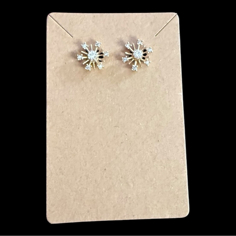 1978 Avon Starburst/Snowflake Gold Tone Pierced Earrings